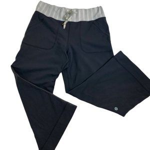 𝅺Classic Lululemon Athletica Grey Wide Leg Cropped Pants Size 4